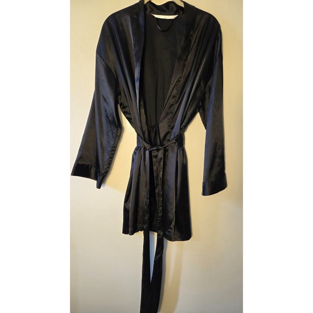 Victoria's Secret Black Satin Dressing Gown Robe Short Attached Belt One Size